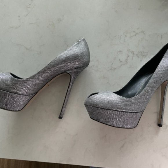 Sergio Rossi Platinum platform pumps, keyhole peep-toe, like new, size 8 - Picture 5 of 10